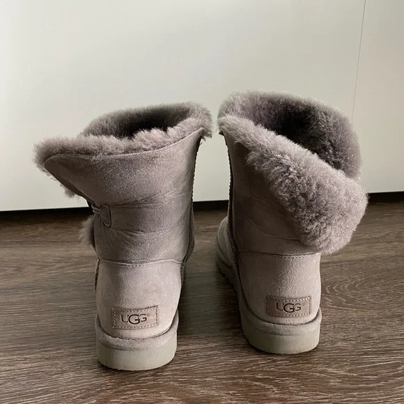 UGG - Bailey Button II - Picture 3 of 4